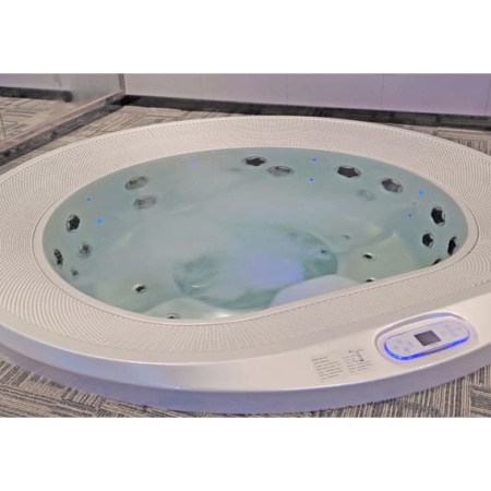 Круглый переливной спа-бассейн Delfi Spa Opera Круглый переливной спа-бассейн Delfi Spa Opera